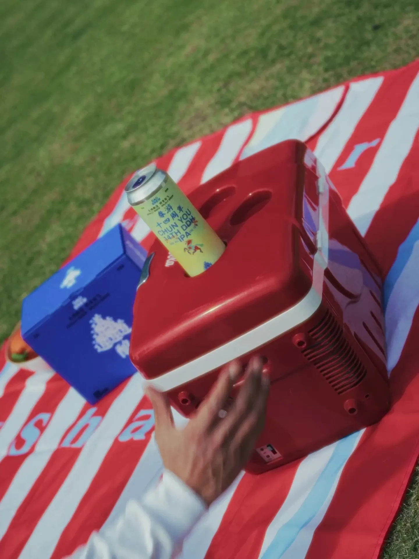 Daobrew beer can in the Chunyou campaign film